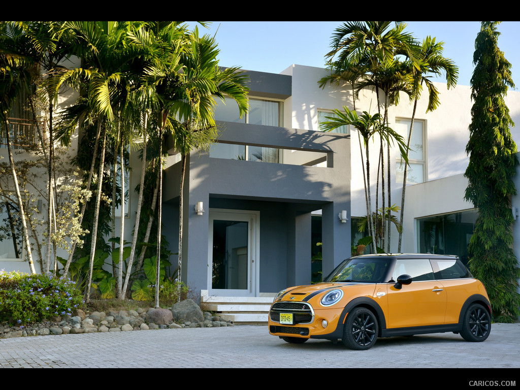 2015 MINI Cooper S (Yellow) - Side