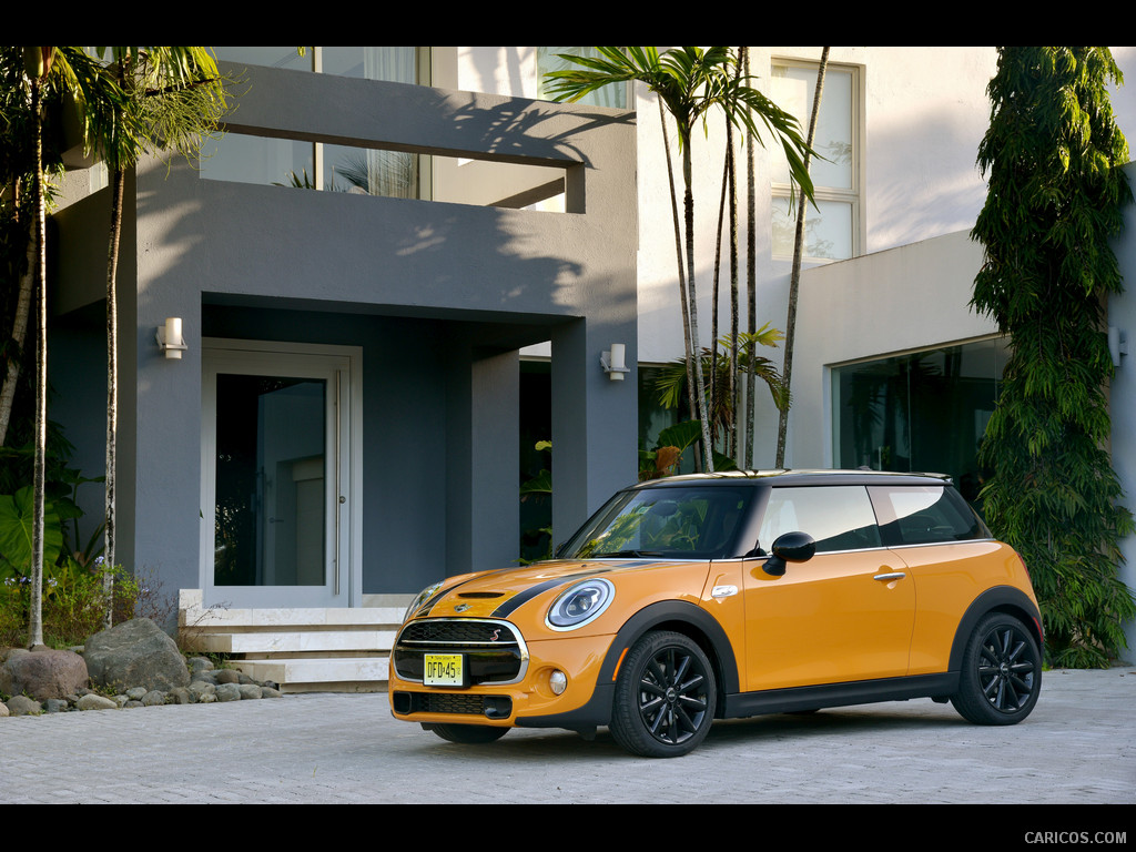 2015 MINI Cooper S (Yellow) - Side