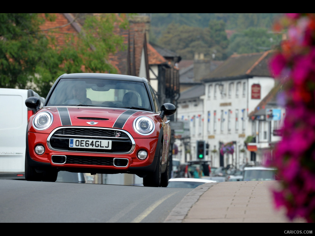 2015 MINI Cooper S 5-Door  - Front