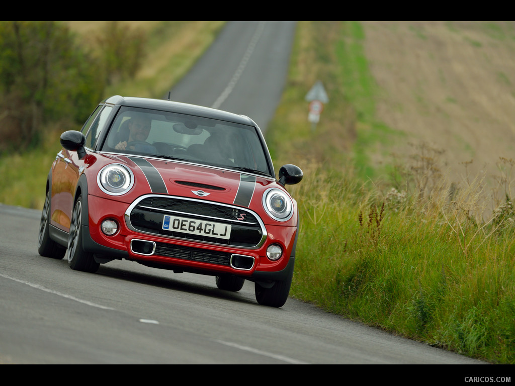 2015 MINI Cooper S 5-Door  - Front