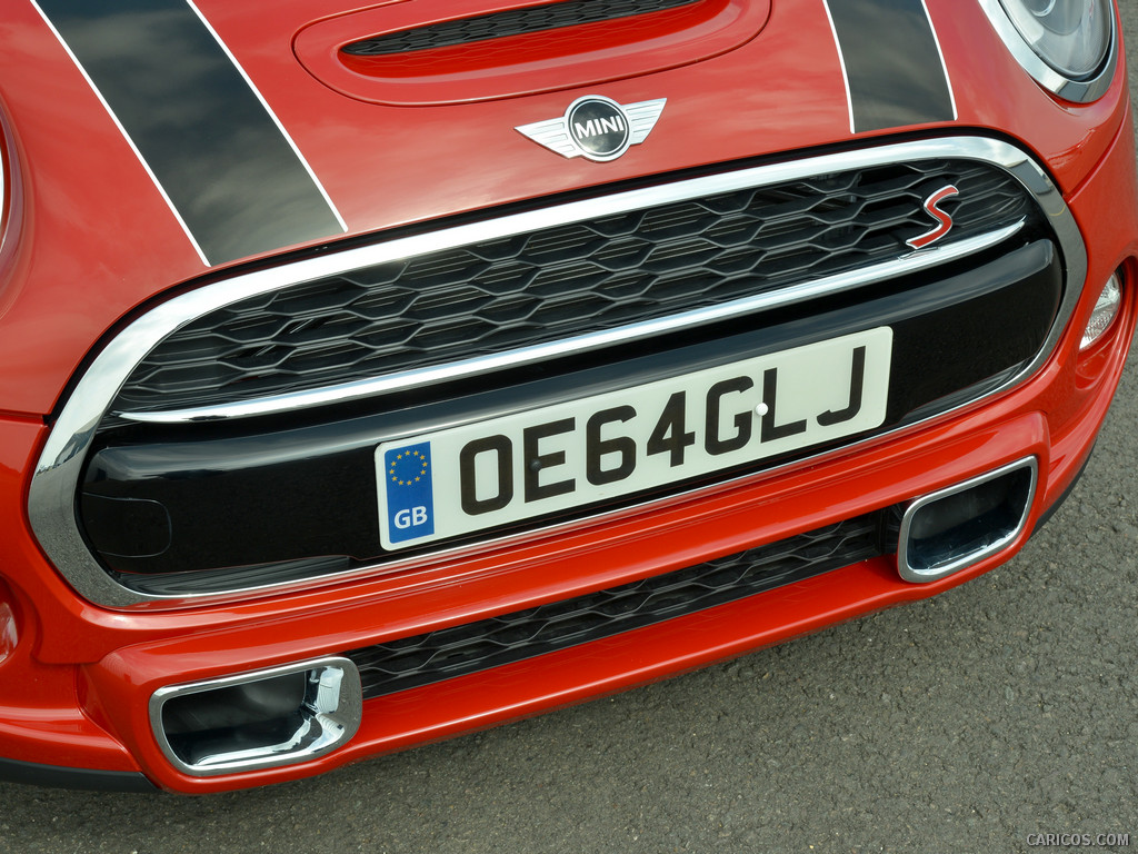 2015 MINI Cooper S 5-Door  - Grille