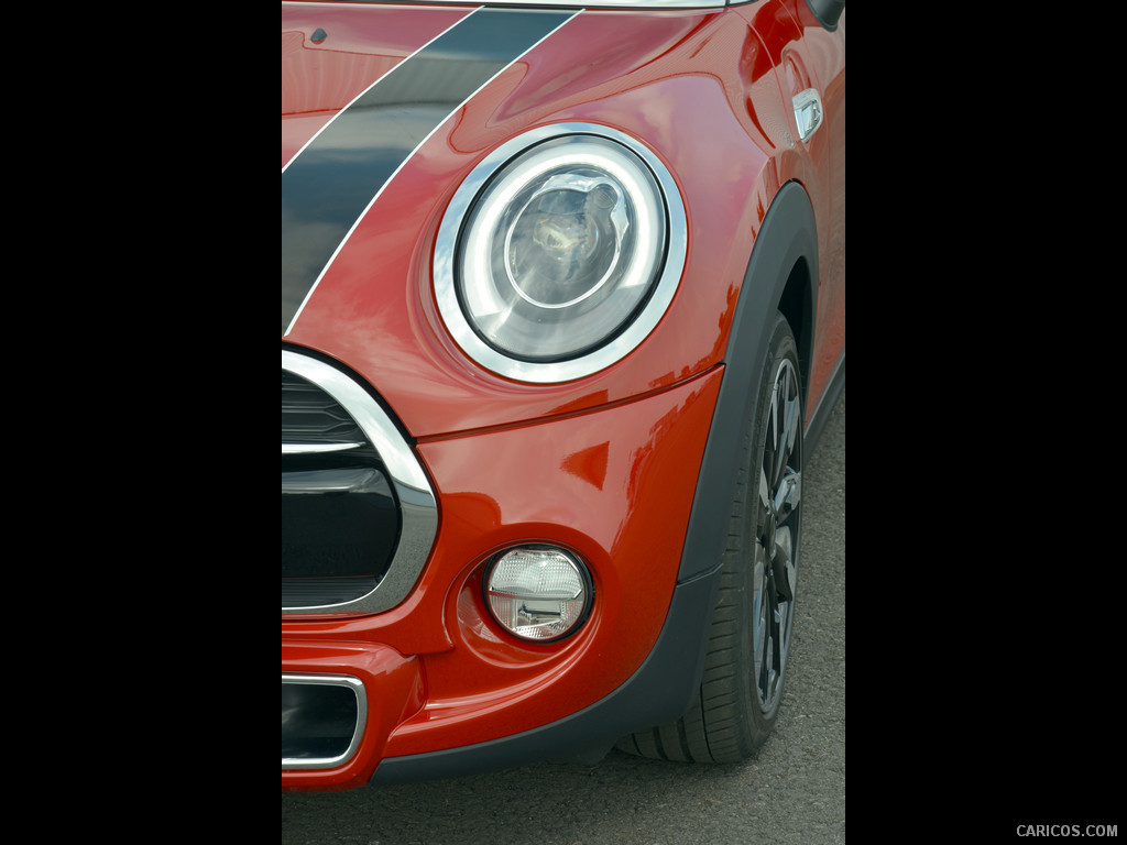 2015 MINI Cooper S 5-Door  - Headlight