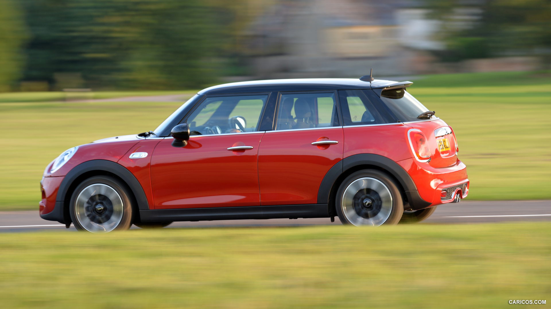 2015 MINI Cooper S 5-Door  - Side, #82 of 169