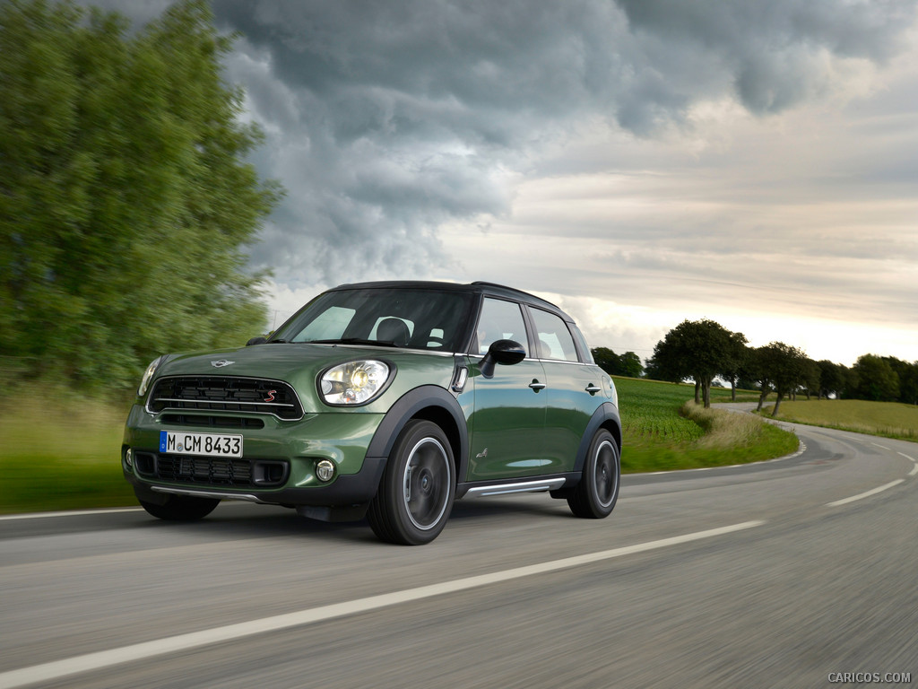 2015 MINI Cooper S Countryman  - Front