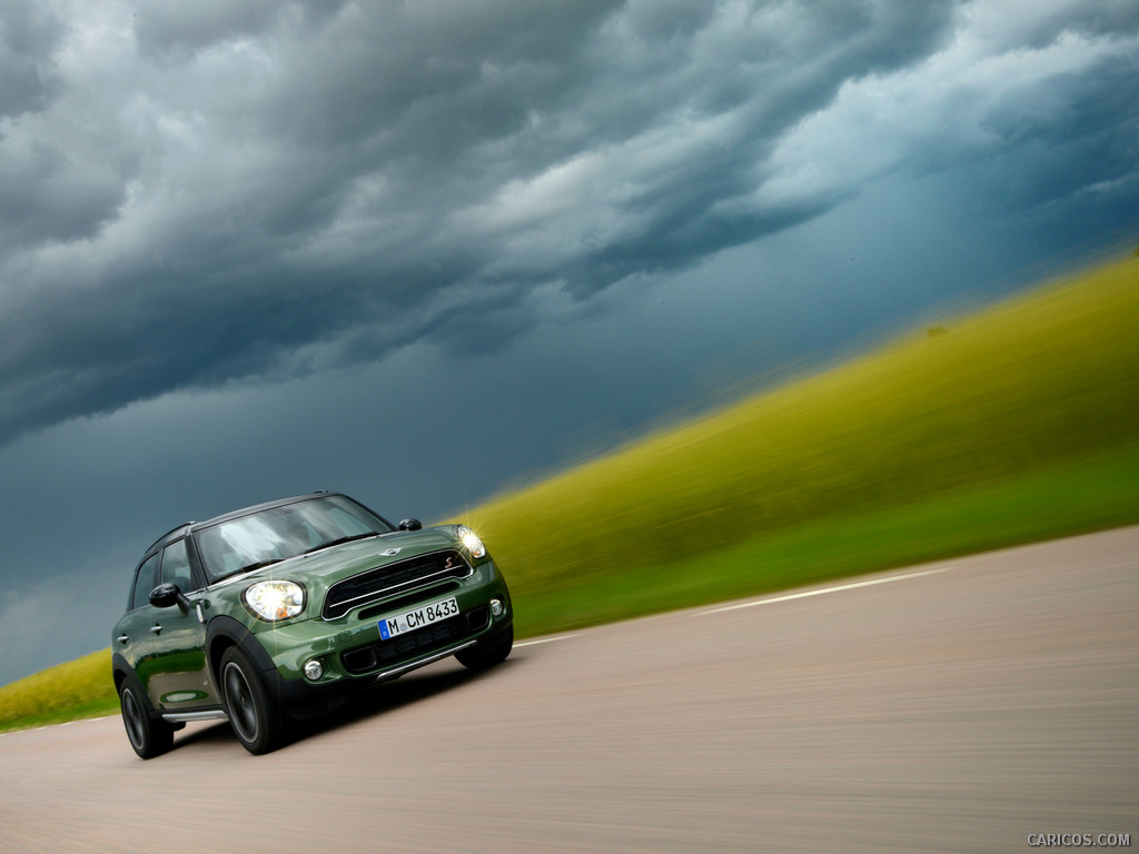 2015 MINI Cooper S Countryman  - Front