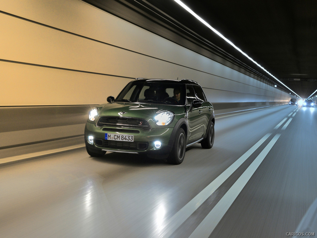 2015 MINI Cooper S Countryman  - Front