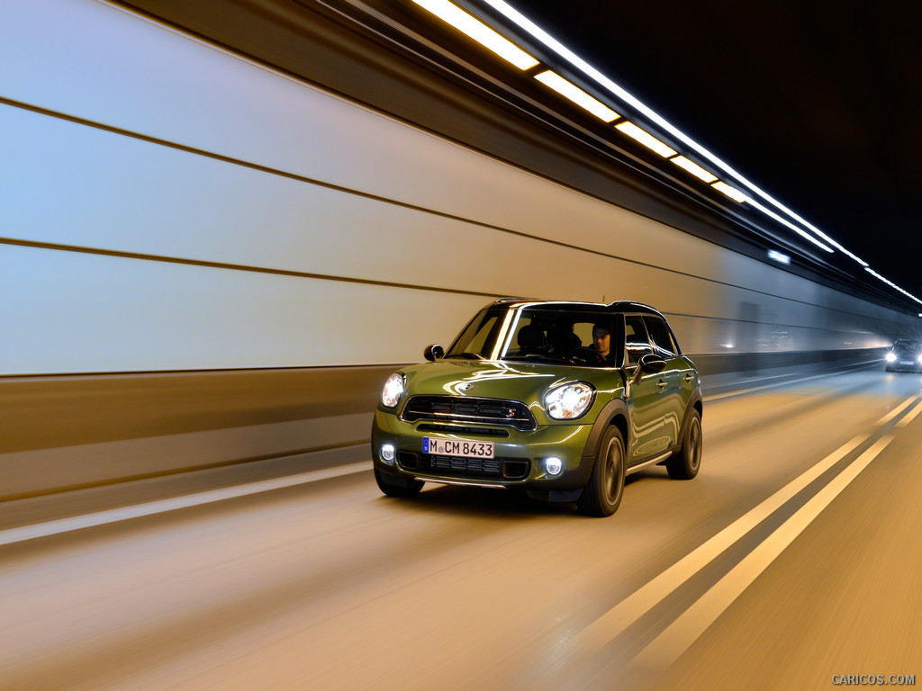 2015 MINI Cooper S Countryman  - Front