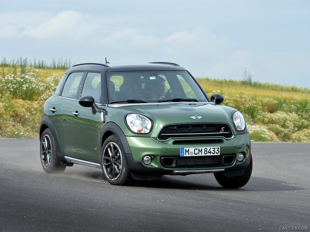 2015 MINI Cooper S Countryman  - Front