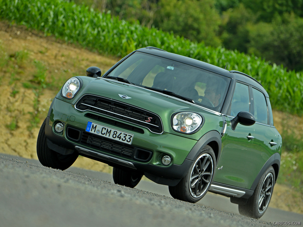 2015 MINI Cooper S Countryman  - Front