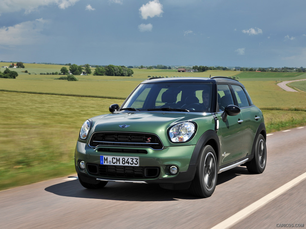 2015 MINI Cooper S Countryman  - Front