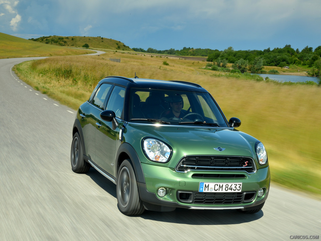 2015 MINI Cooper S Countryman  - Front