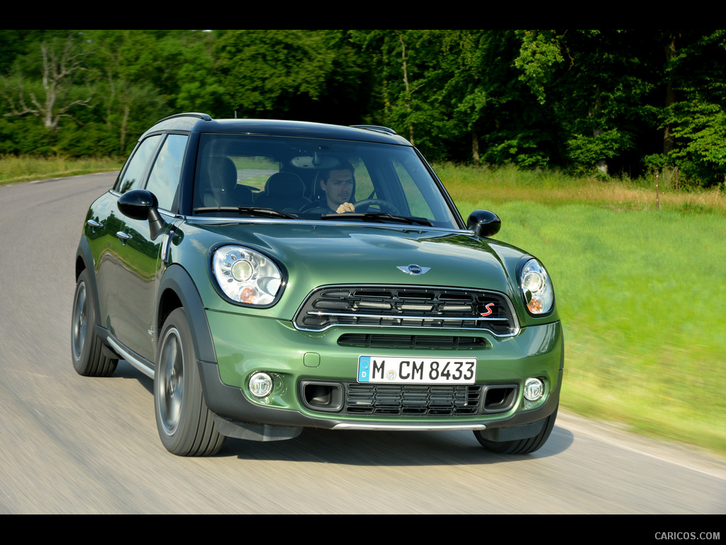 2015 MINI Cooper S Countryman  - Front