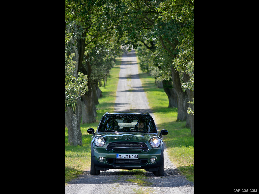 2015 MINI Cooper S Countryman  - Front