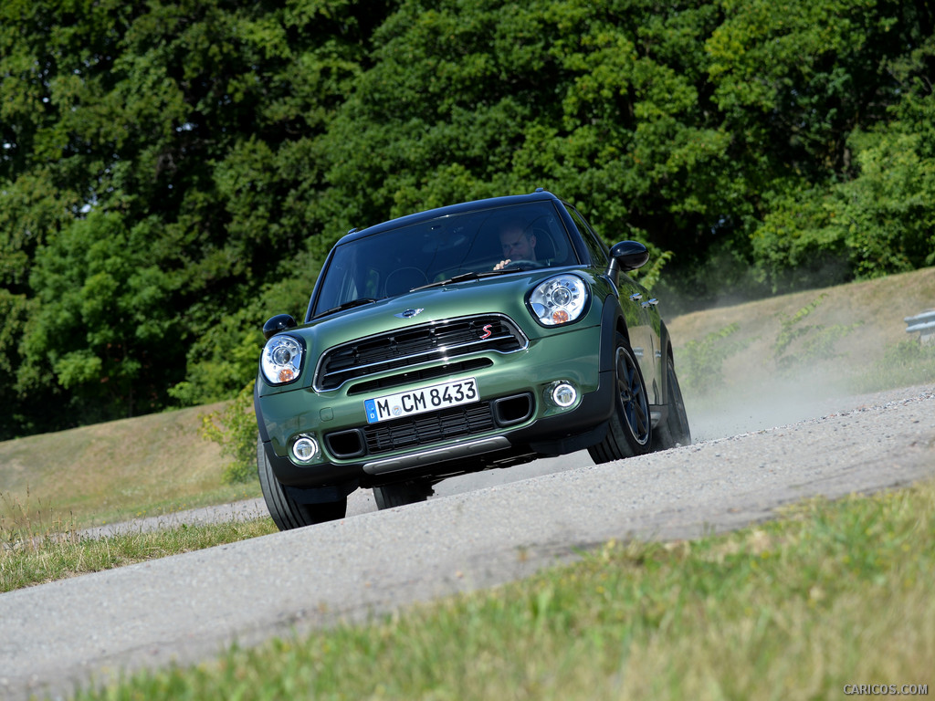 2015 MINI Cooper S Countryman  - Front