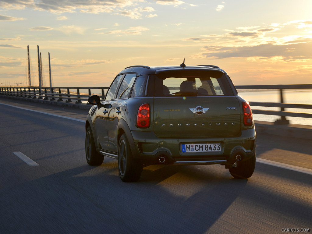 2015 MINI Cooper S Countryman  - Rear