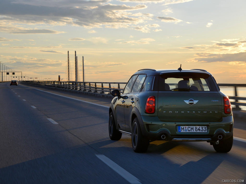 2015 MINI Cooper S Countryman  - Rear