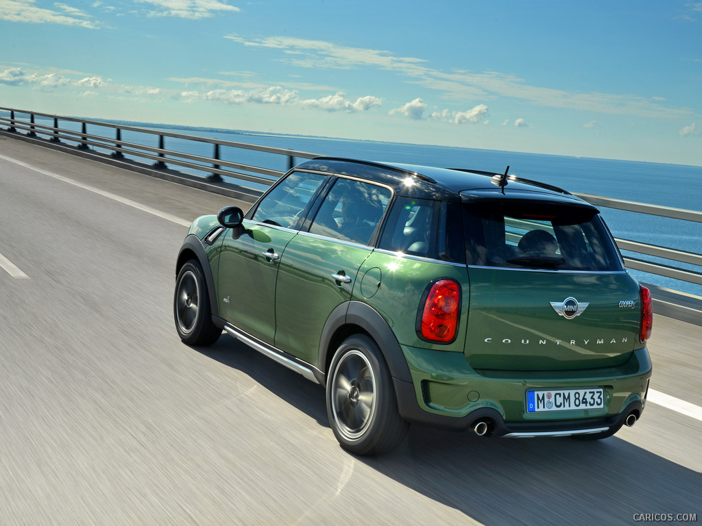 2015 MINI Cooper S Countryman  - Rear