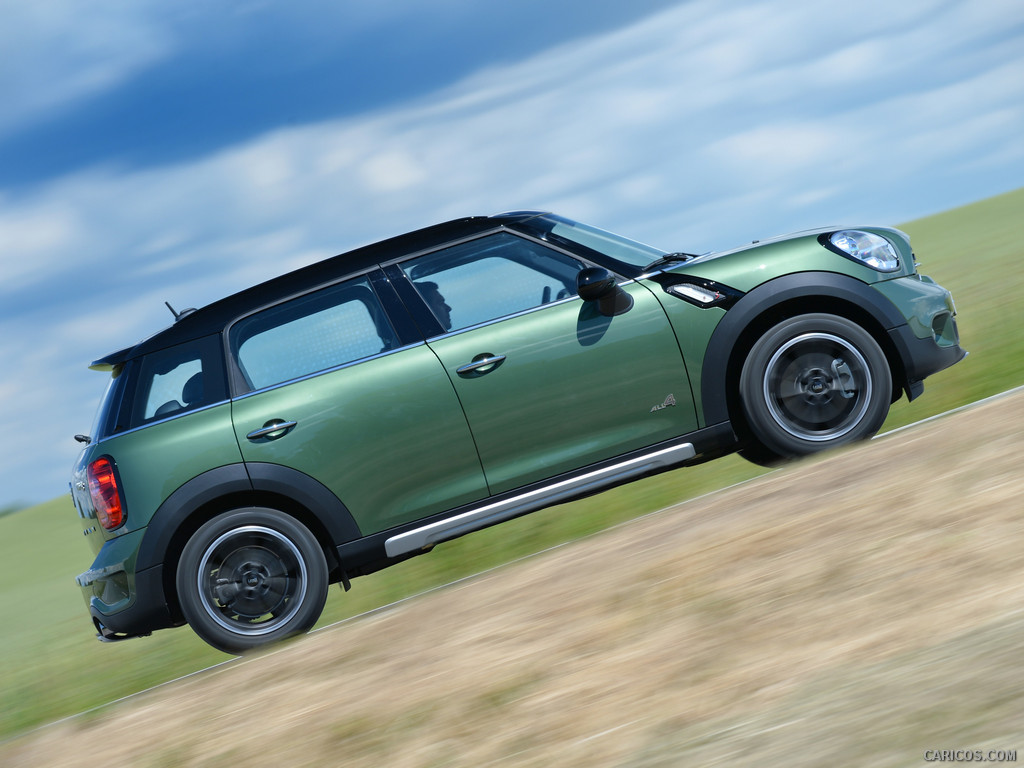 2015 MINI Cooper S Countryman  - Side