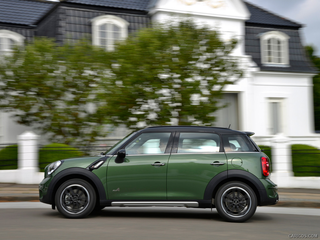 2015 MINI Cooper S Countryman  - Side