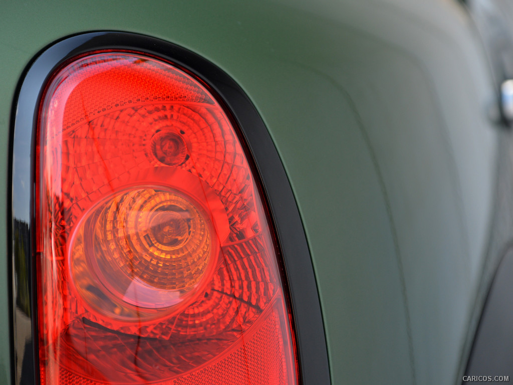 2015 MINI Cooper S Countryman  - Tail Light