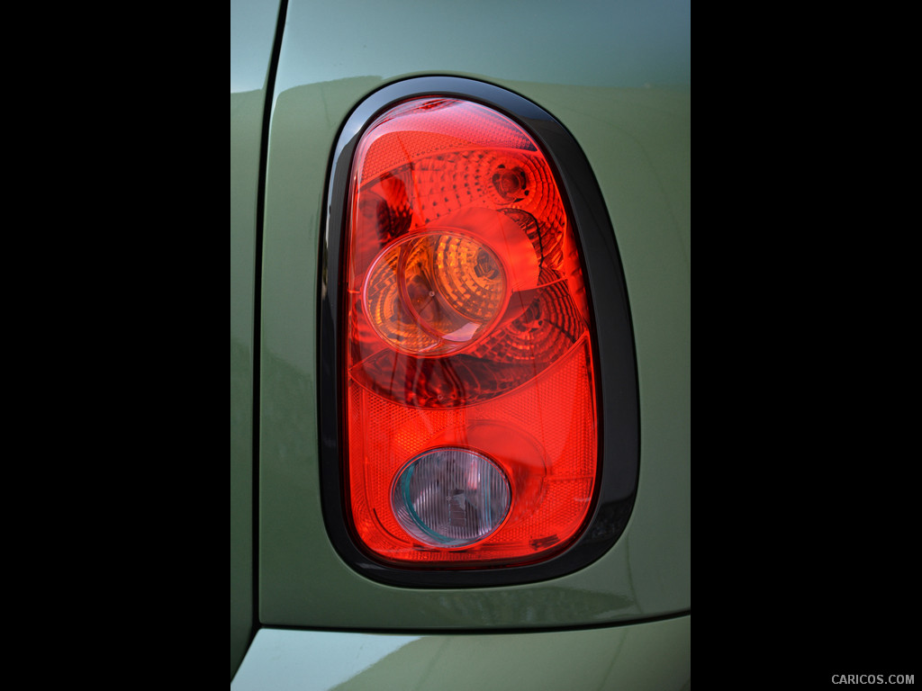 2015 MINI Cooper S Countryman  - Tail Light