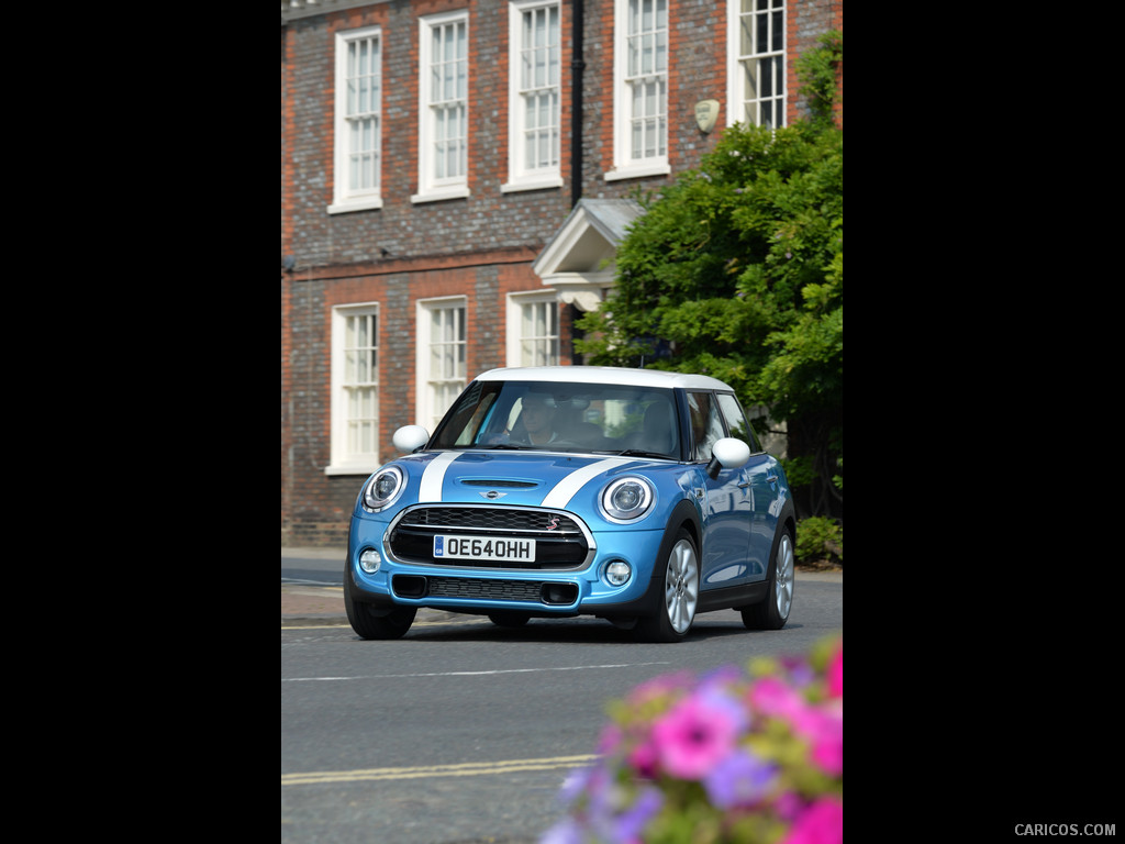 2015 MINI Cooper SD 5-Door  - Front