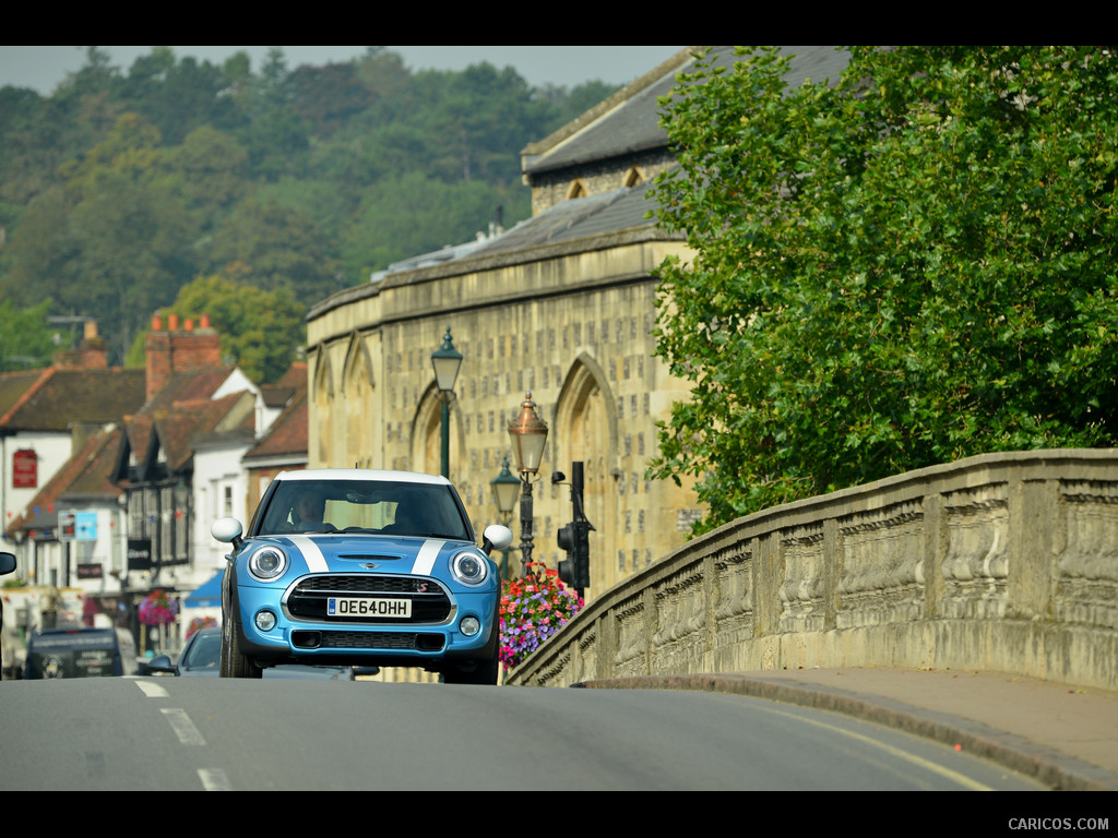 2015 MINI Cooper SD 5-Door  - Front