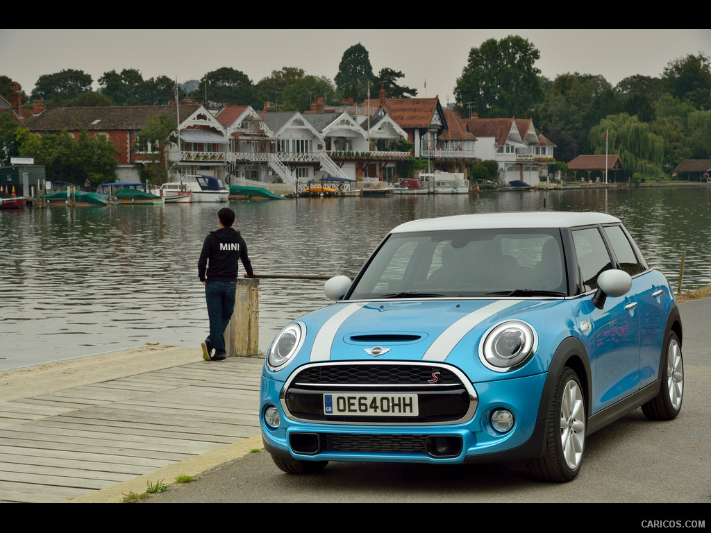 2015 MINI Cooper SD 5-Door  - Front