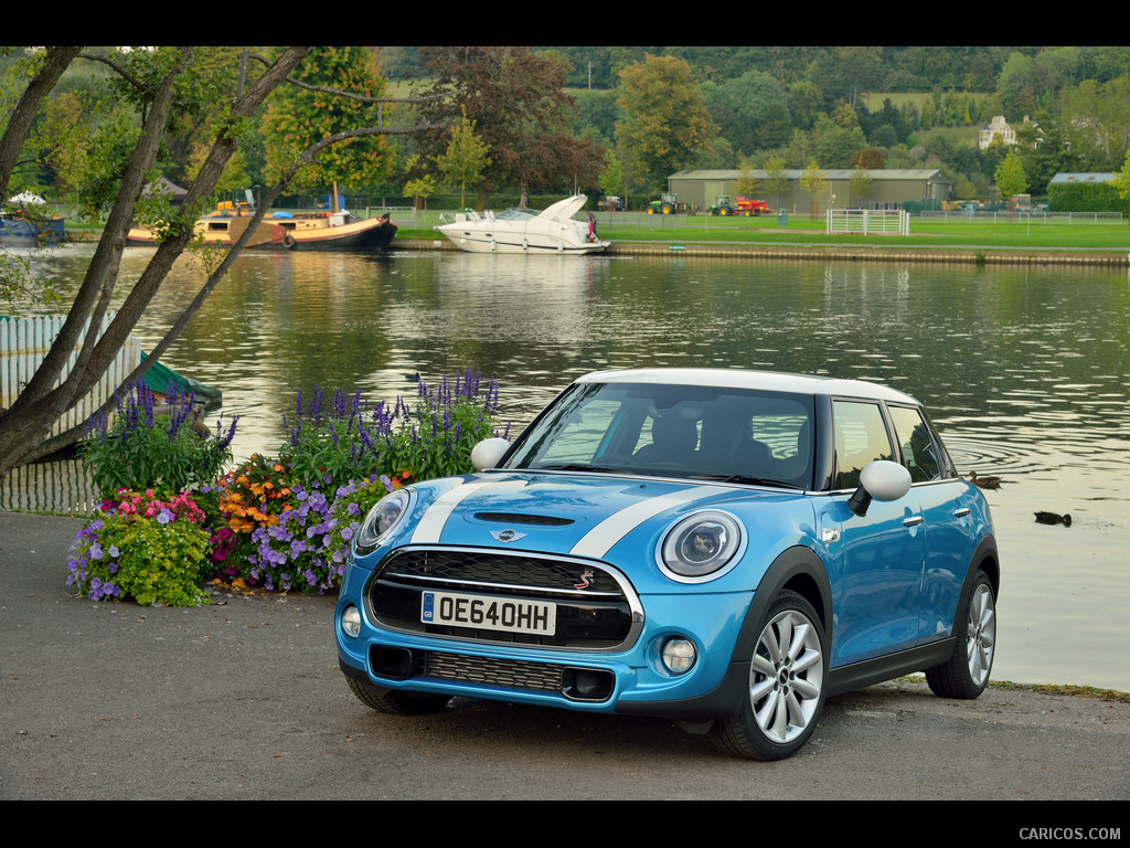 2015 MINI Cooper SD 5-Door  - Front