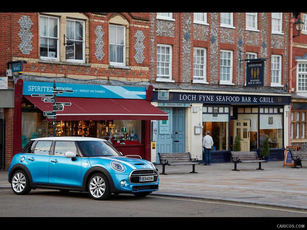 2015 MINI Cooper SD 5-Door  - Side