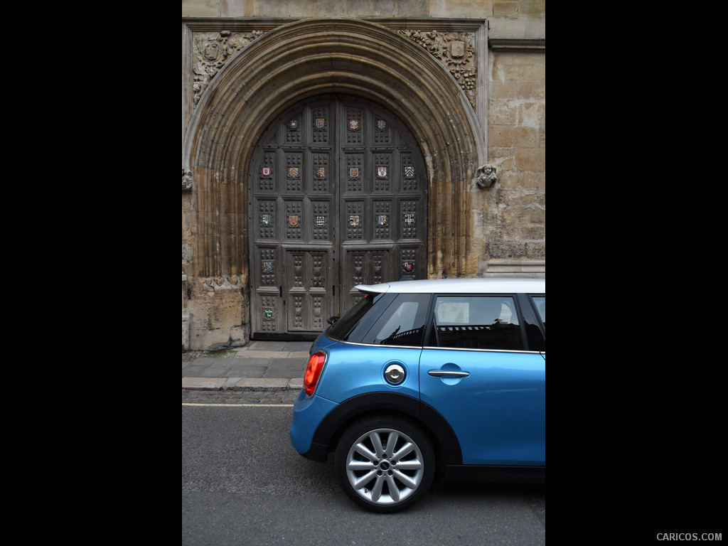 2015 MINI Cooper SD 5-Door  - Side