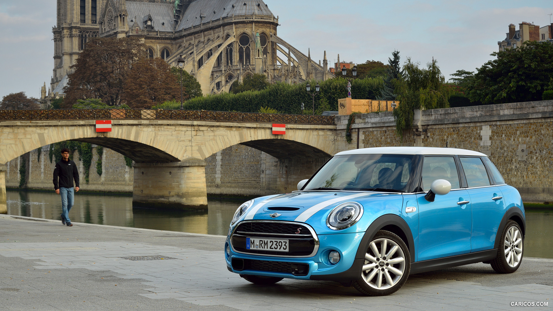 2015 MINI Cooper SD 5-Door in Paris  - Front, #177 of 202