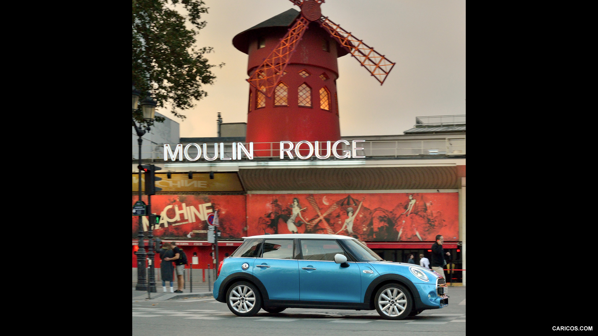 2015 MINI Cooper SD 5-Door in Paris  - Side, #196 of 202