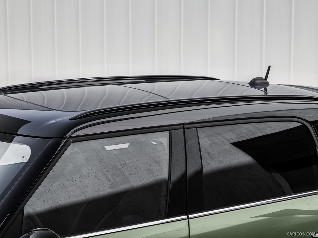 2015 MINI Cooper SD Countryman  - Roof