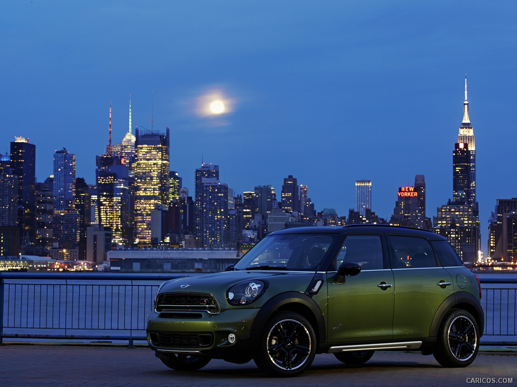 2015 MINI Cooper SD Countryman  - Side