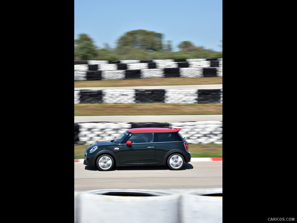 2015 MINI John Cooper Works  - Side