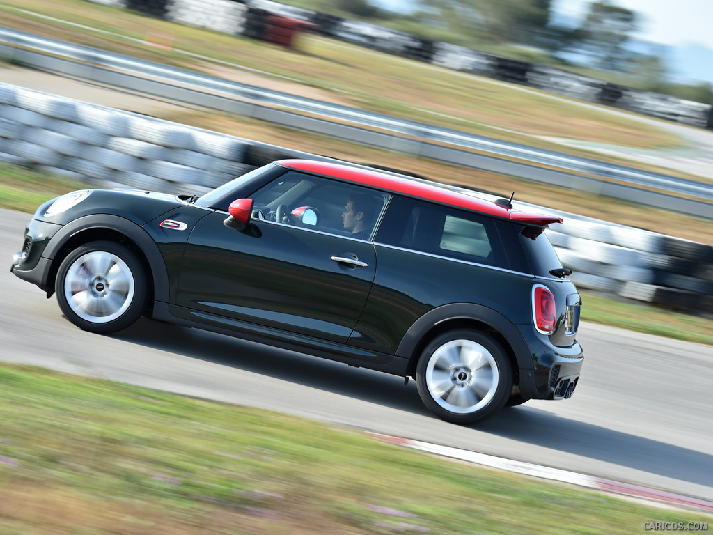 2015 MINI John Cooper Works  - Side