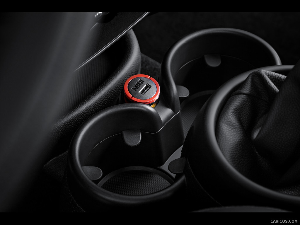 2015 MINI Paceman - Cupholder - Interior Detail