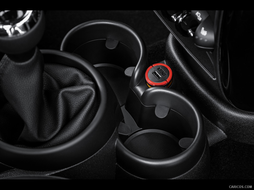 2015 MINI Paceman - Cupholder - Interior Detail