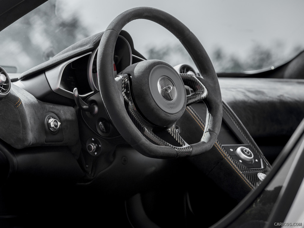 2015 McLaren 650S Spider  - Interior