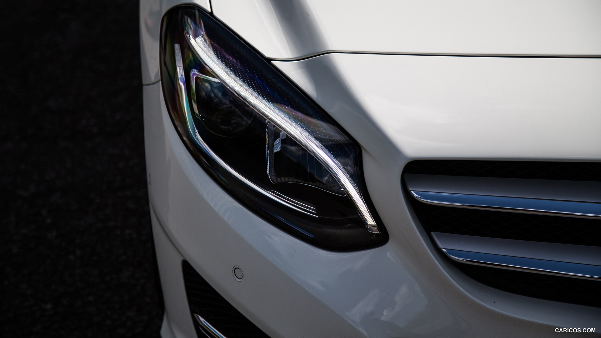 2015 Mercedes-Benz B-Class B220 CDI 4MATIC (UK-Spec)  - Headlight, #29 of 45