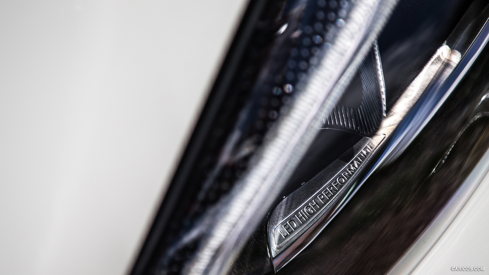 2015 Mercedes-Benz B-Class B220 CDI 4MATIC (UK-Spec)  - Headlight, #30 of 45