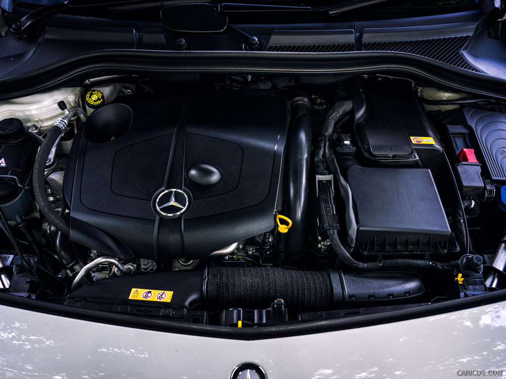 2015 Mercedes-Benz B-Class B220 CDI 4MATIC (UK-Spec)  - Engine