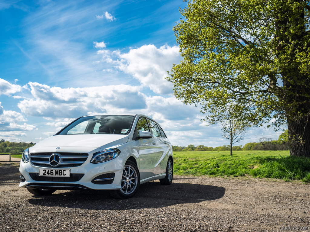 2015 Mercedes-Benz B-Class B220 CDI 4MATIC (UK-Spec)  - Front