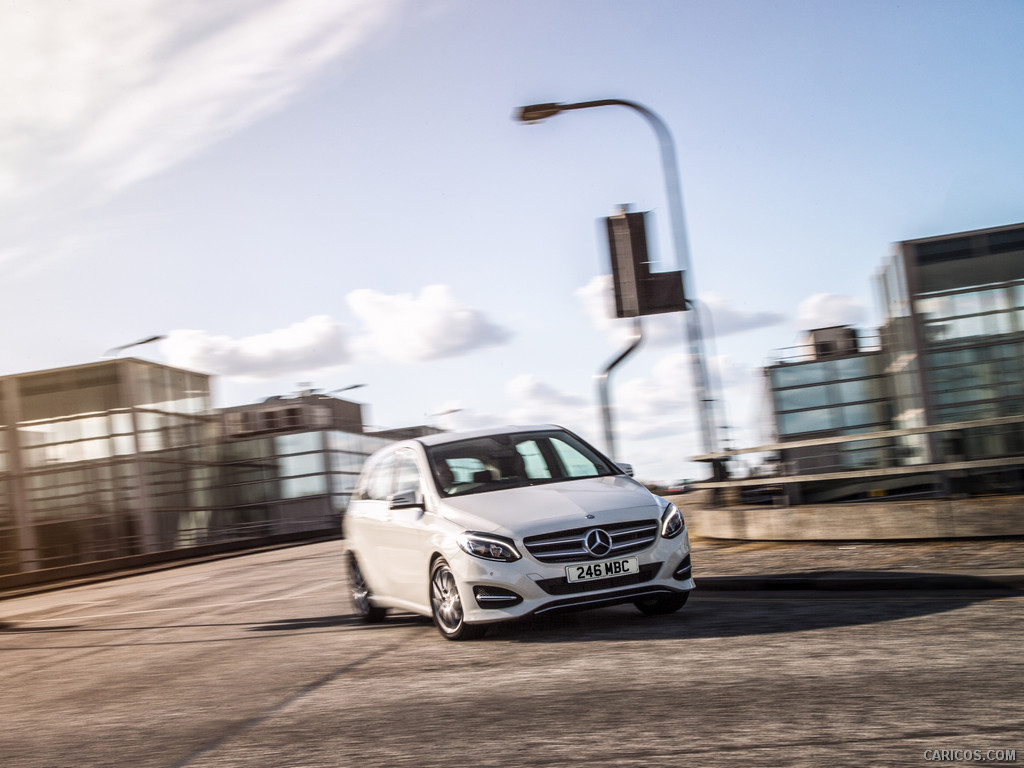 2015 Mercedes-Benz B-Class B220 CDI 4MATIC (UK-Spec)  - Front