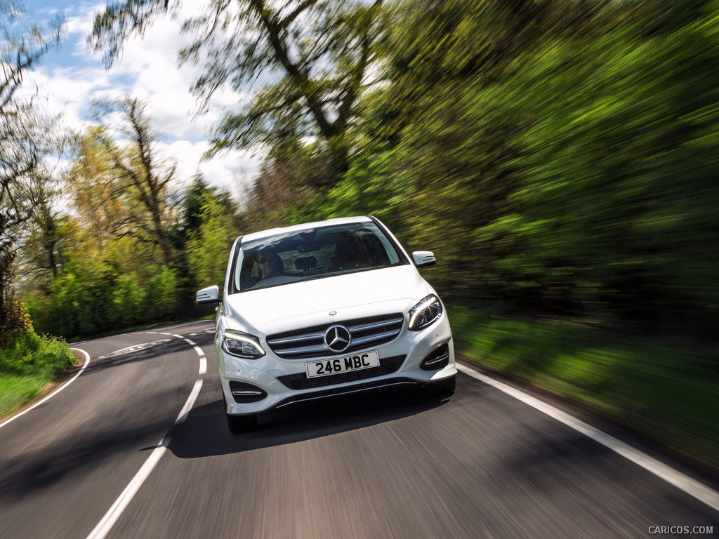 2015 Mercedes-Benz B-Class B220 CDI 4MATIC (UK-Spec)  - Front