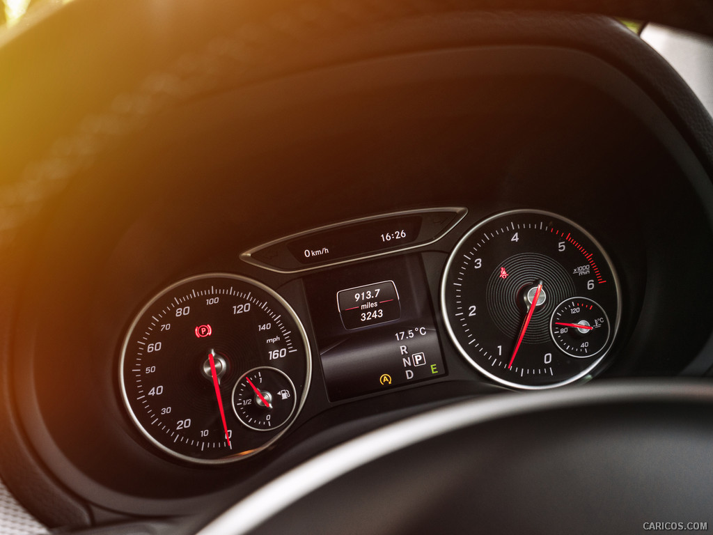 2015 Mercedes-Benz B-Class B220 CDI 4MATIC (UK-Spec)  - Instrument Cluster