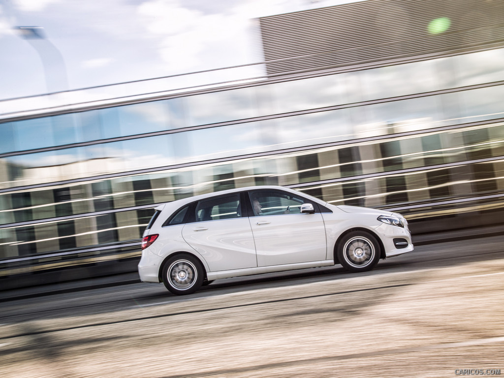 2015 Mercedes-Benz B-Class B220 CDI 4MATIC (UK-Spec)  - Side