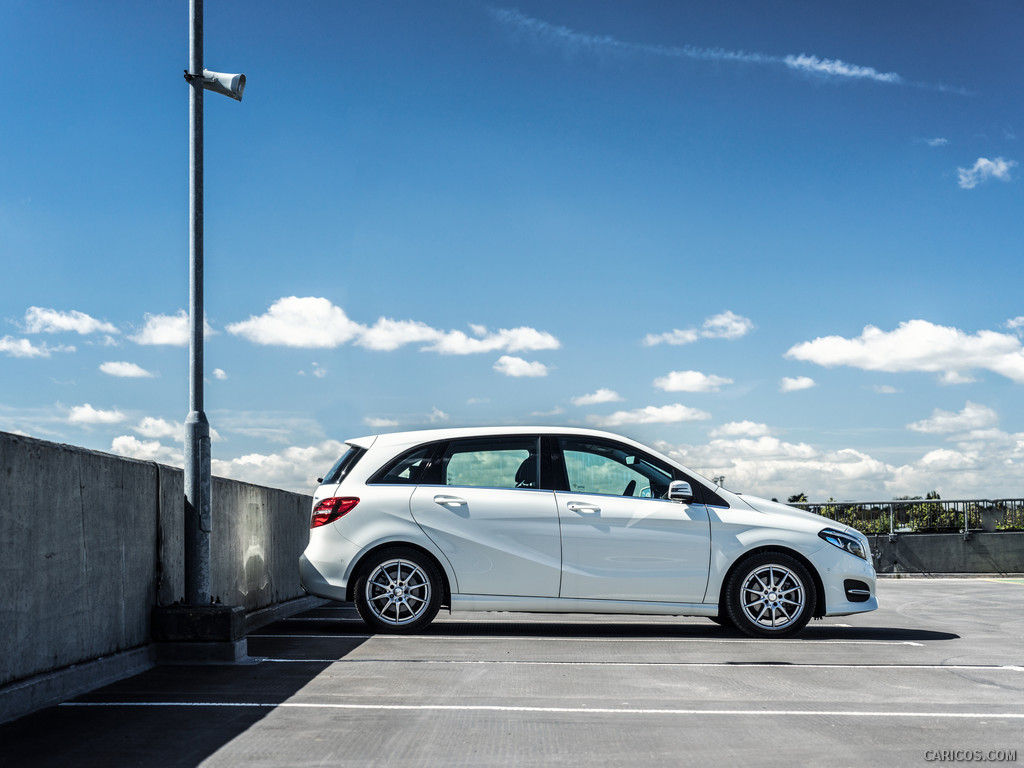 2015 Mercedes-Benz B-Class B220 CDI 4MATIC (UK-Spec)  - Side