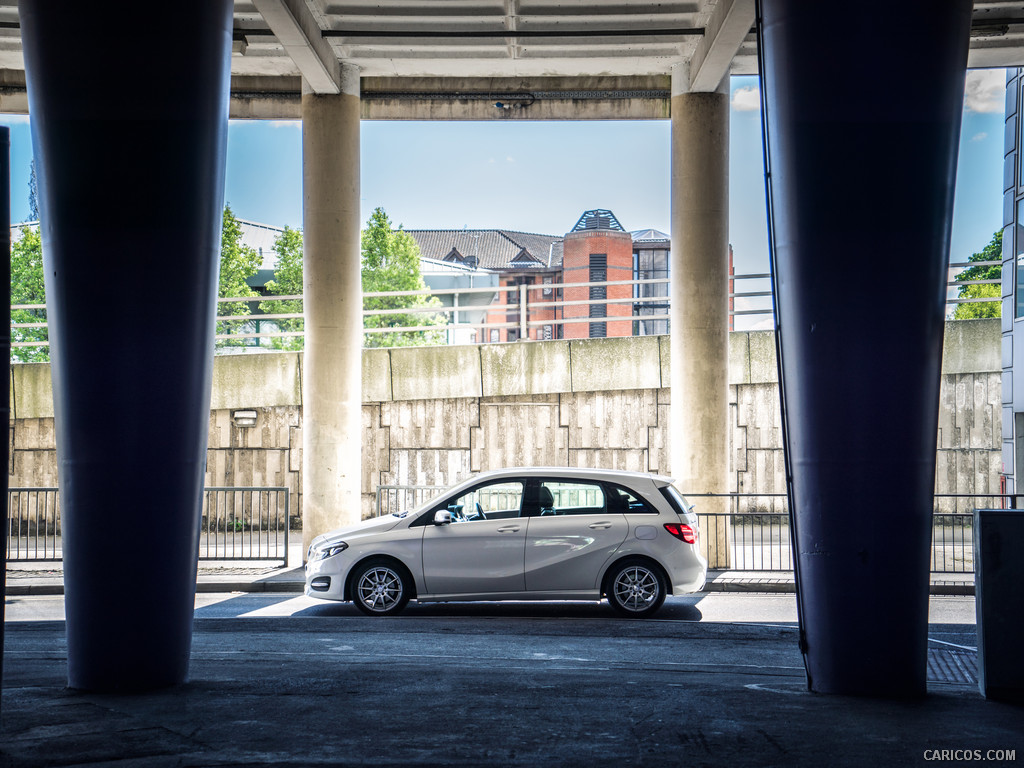 2015 Mercedes-Benz B-Class B220 CDI 4MATIC (UK-Spec)  - Side